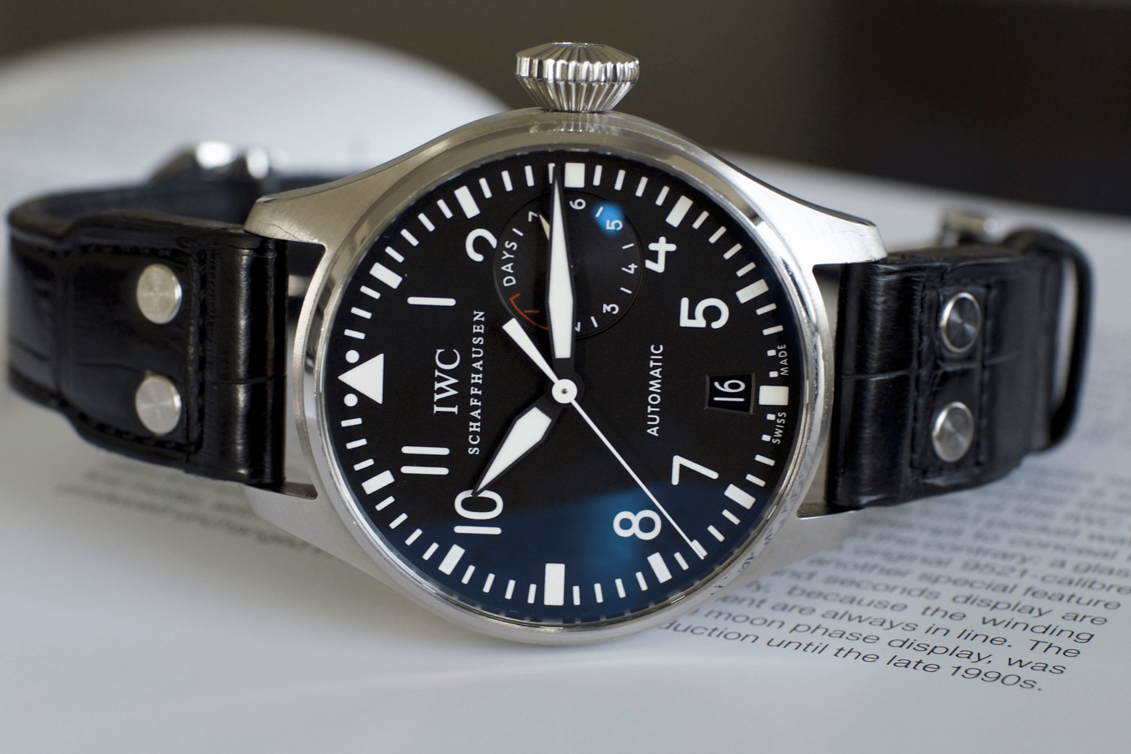 IWC SCHAFFHAUSEN WearingTime Luxury Watches