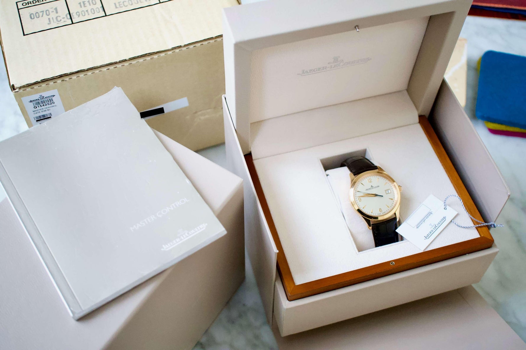 SOLD OUT: Jaeger-LeCoultre Master Control Date 39mm 18K Rose Gold 176.2.40.S Box Q1542520 - WearingTime Luxury Watches