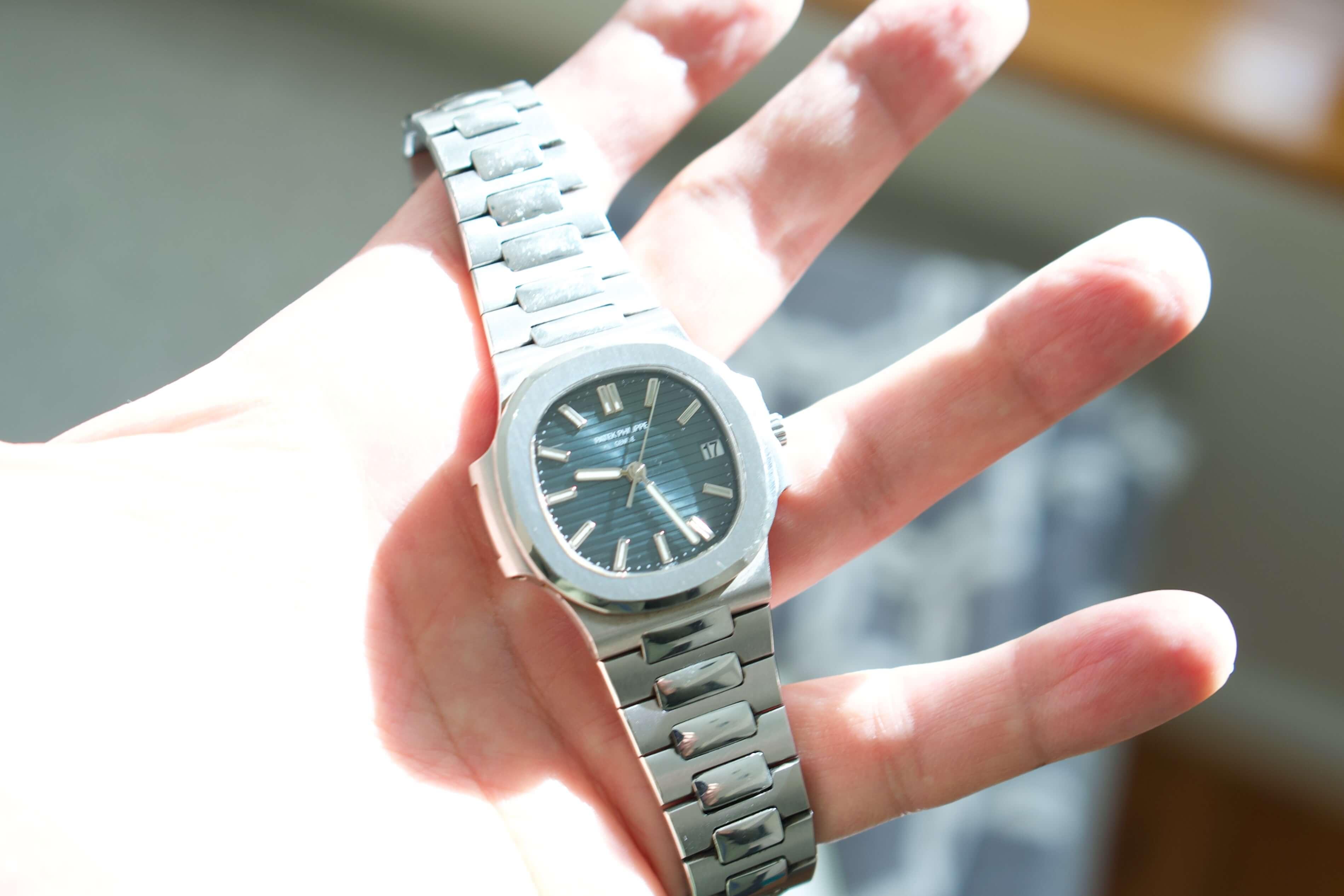 Patek philippe nautilus on sale bracelet